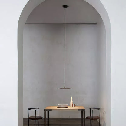 Hanglamp met Conische Kap – Resin Sculptural Pendant in Zes Kleuren, Geïntegreerde LED 3000K of Dimbaar, Moderne Lamp voor Eetkamer Keukeneiland