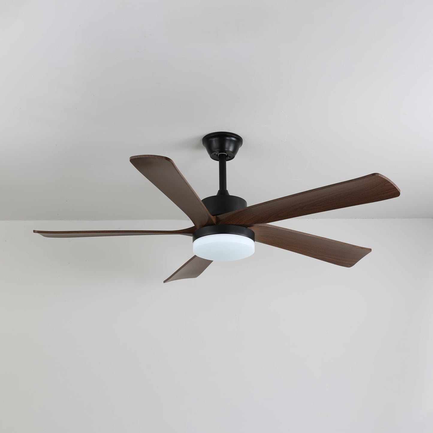 Moderne plafondventilator met verlichting en houten bladen – 6 snelheden LED plafondventilator hout – stil plafond ventilator met afstandsbediening – Scandinavische ventilatorlamp zwart en walnoot voor woonkamer slaapkamer