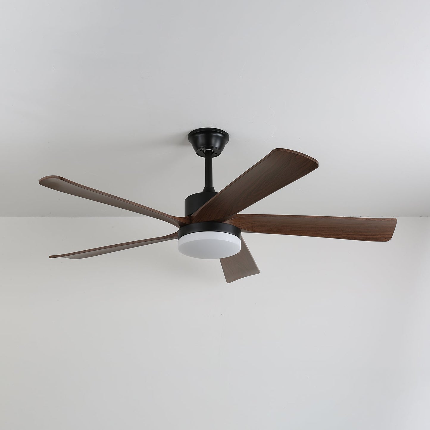 Moderne plafondventilator met verlichting en houten bladen – 6 snelheden LED plafondventilator hout – stil plafond ventilator met afstandsbediening – Scandinavische ventilatorlamp zwart en walnoot voor woonkamer slaapkamer