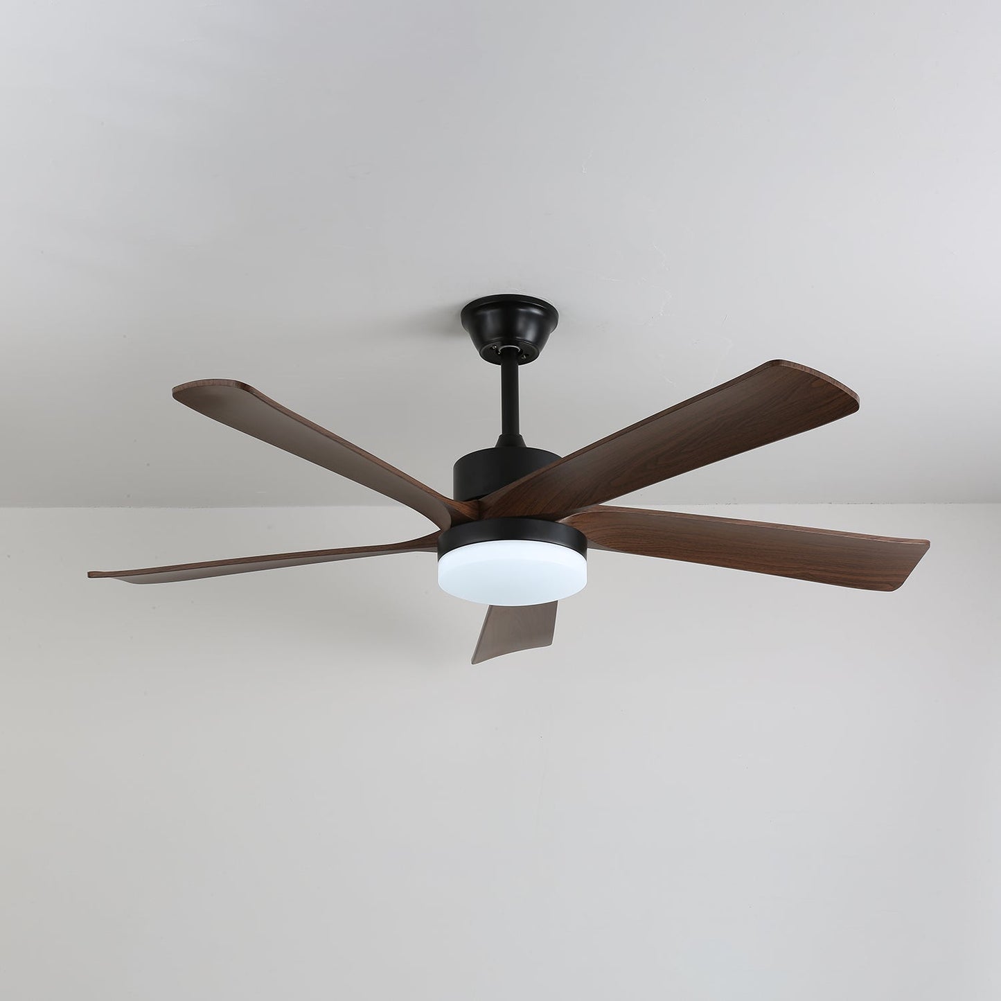 Moderne plafondventilator met verlichting en houten bladen – 6 snelheden LED plafondventilator hout – stil plafond ventilator met afstandsbediening – Scandinavische ventilatorlamp zwart en walnoot voor woonkamer slaapkamer