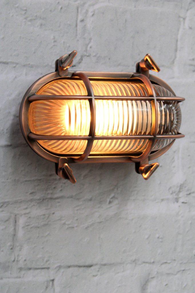 Ovale Buitenwandlamp met Beschermkooi en Geribbeld Glas – Vintage Nautisch Design – IP64 Waterdicht