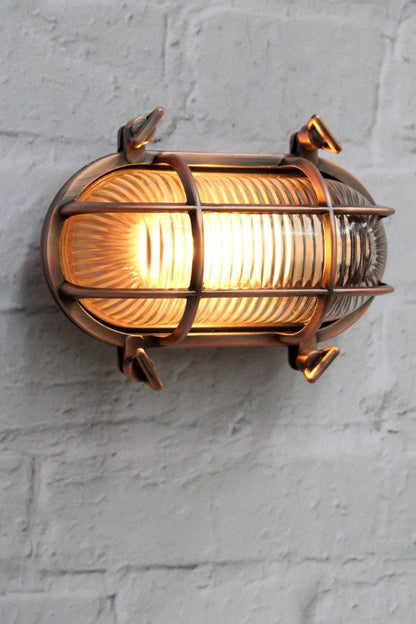 Ovale Buitenwandlamp met Beschermkooi en Geribbeld Glas – Vintage Nautisch Design – IP64 Waterdicht