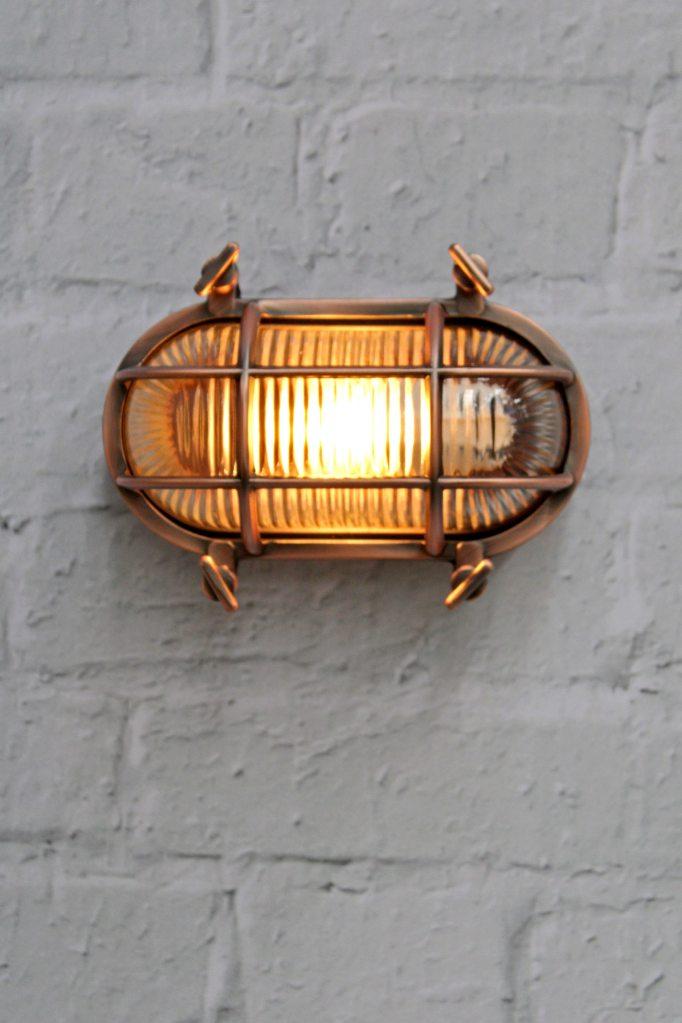 Ovale Buitenwandlamp met Beschermkooi en Geribbeld Glas – Vintage Nautisch Design – IP64 Waterdicht