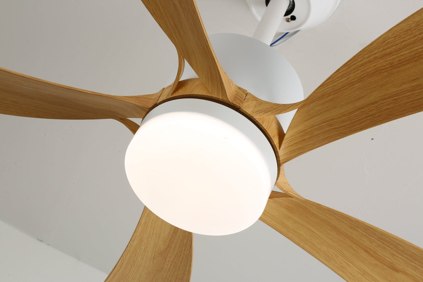 Moderne plafondventilator met geïntegreerde LED-verlichting in hout en metaal | Afstandsbediening 6-snelheden dimbaar voor woonkamer slaapkamer energiezuinig stil design 107cm 132cm
