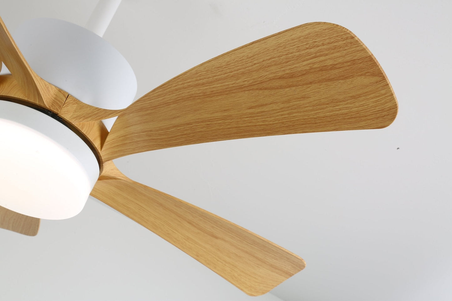 Moderne plafondventilator met geïntegreerde LED-verlichting in hout en metaal | Afstandsbediening 6-snelheden dimbaar voor woonkamer slaapkamer energiezuinig stil design 107cm 132cm