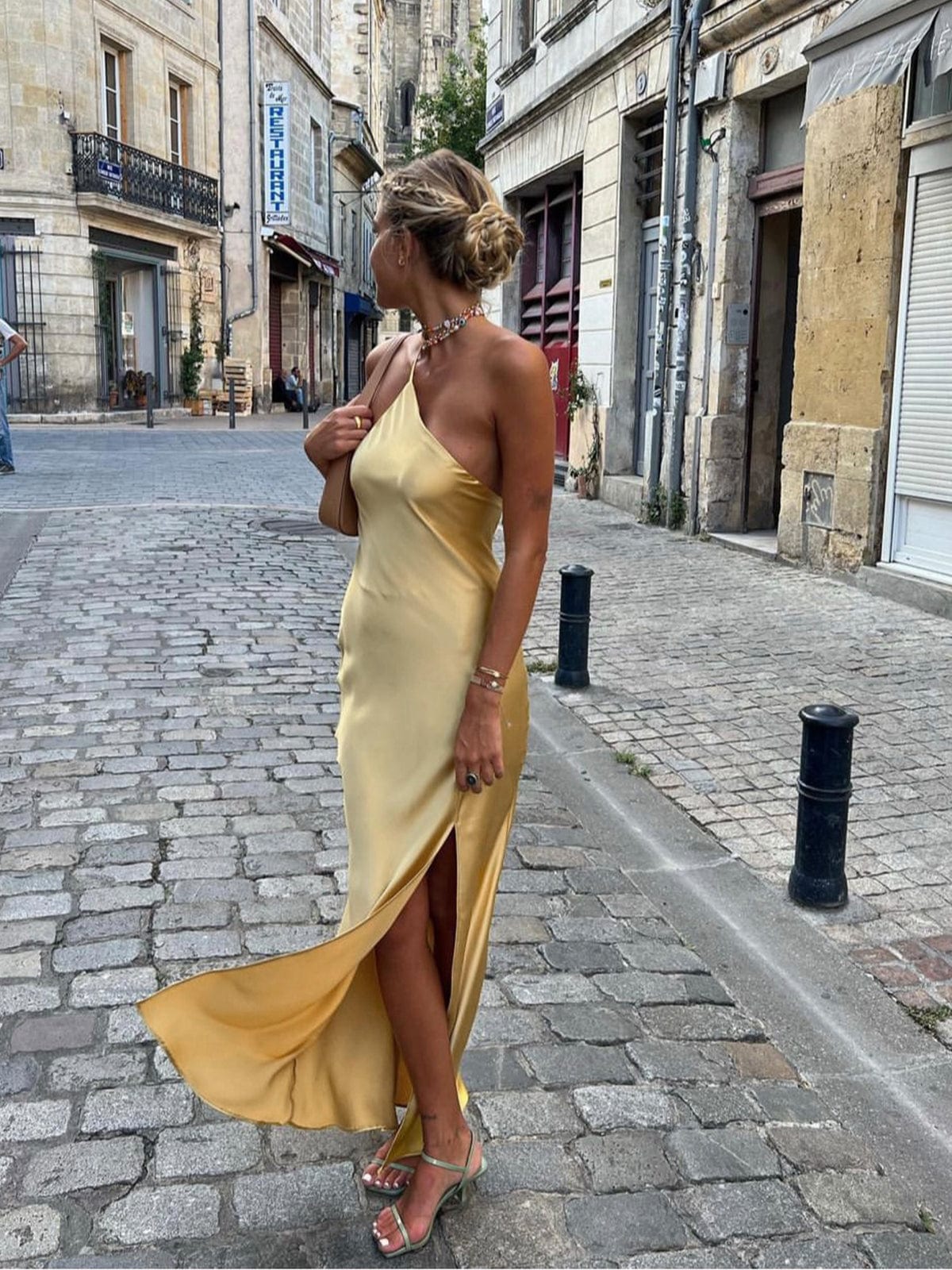 Korte Satijnen Feestjurk Elegante Bruiloftsjurk - StudioMarella