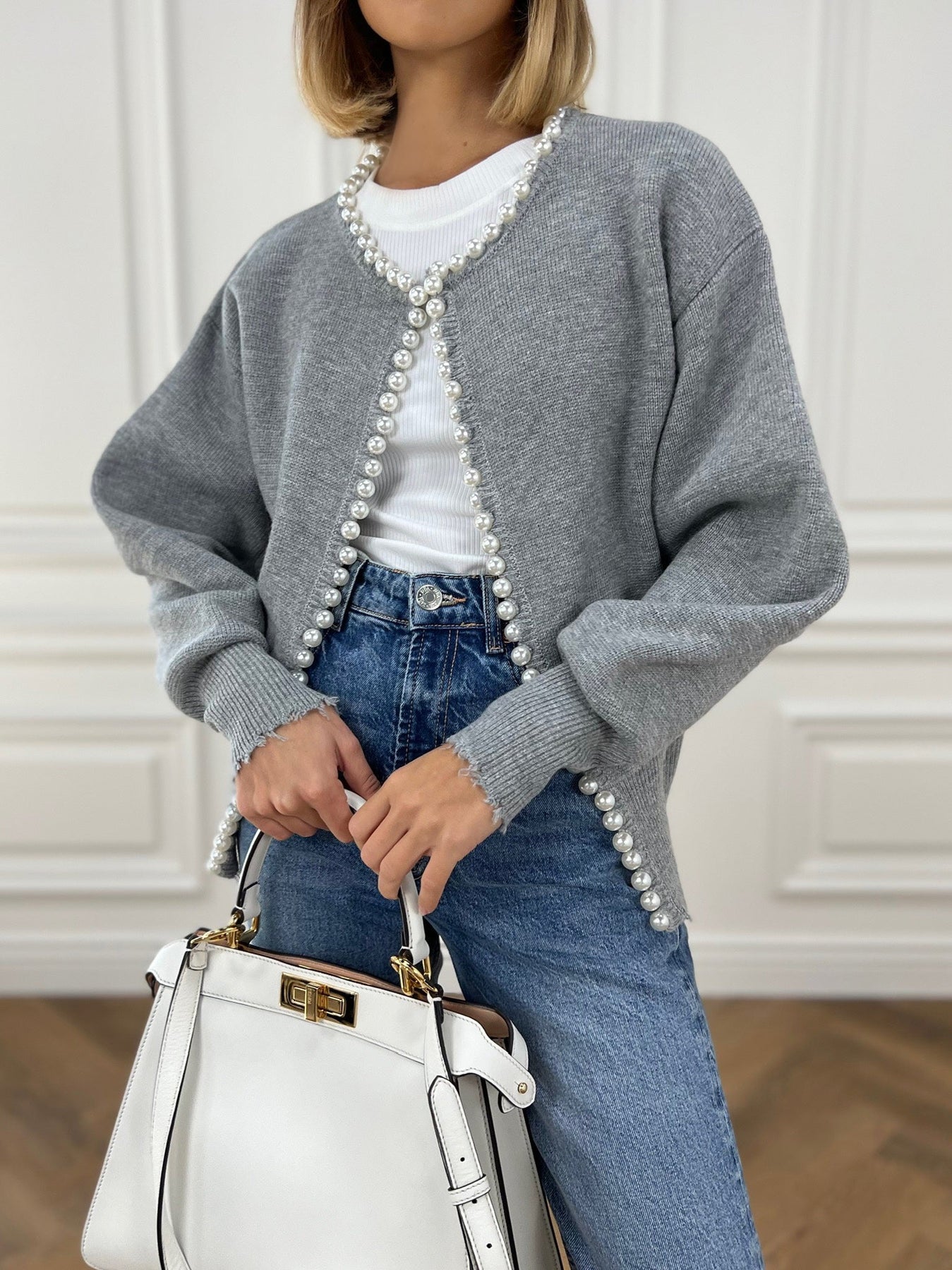 Talicia Cardigan Met Gefranste Randen en Parelmoeren Knopen