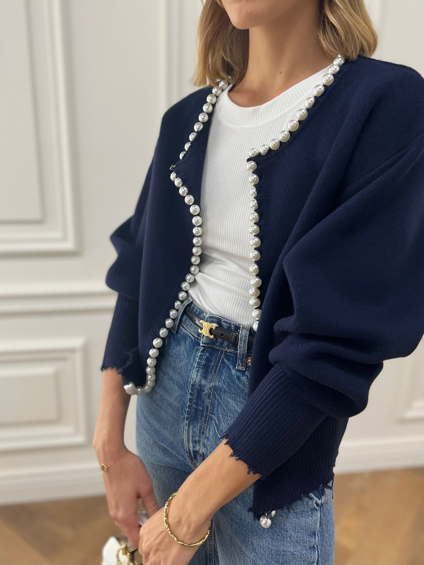 Talicia Cardigan Met Gefranste Randen en Parelmoeren Knopen