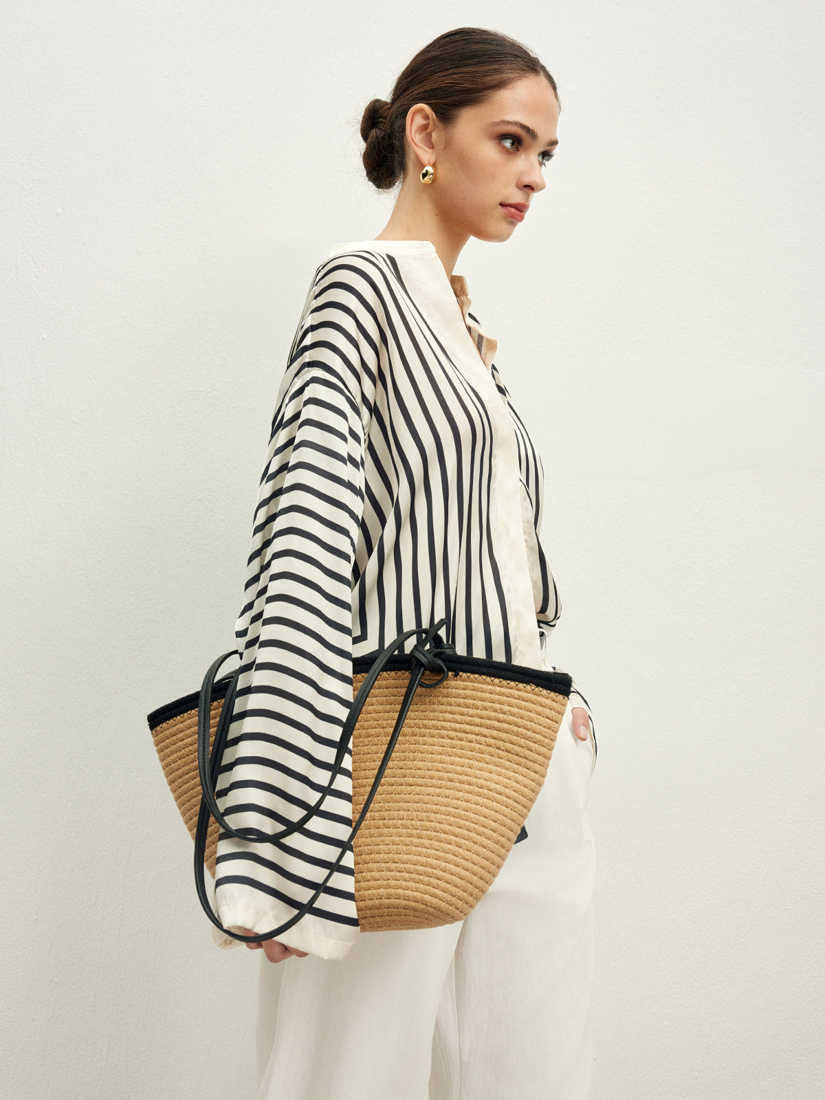 Vrouwelijke Blouse Satijnen Stof Gestreept Elegante Stijl