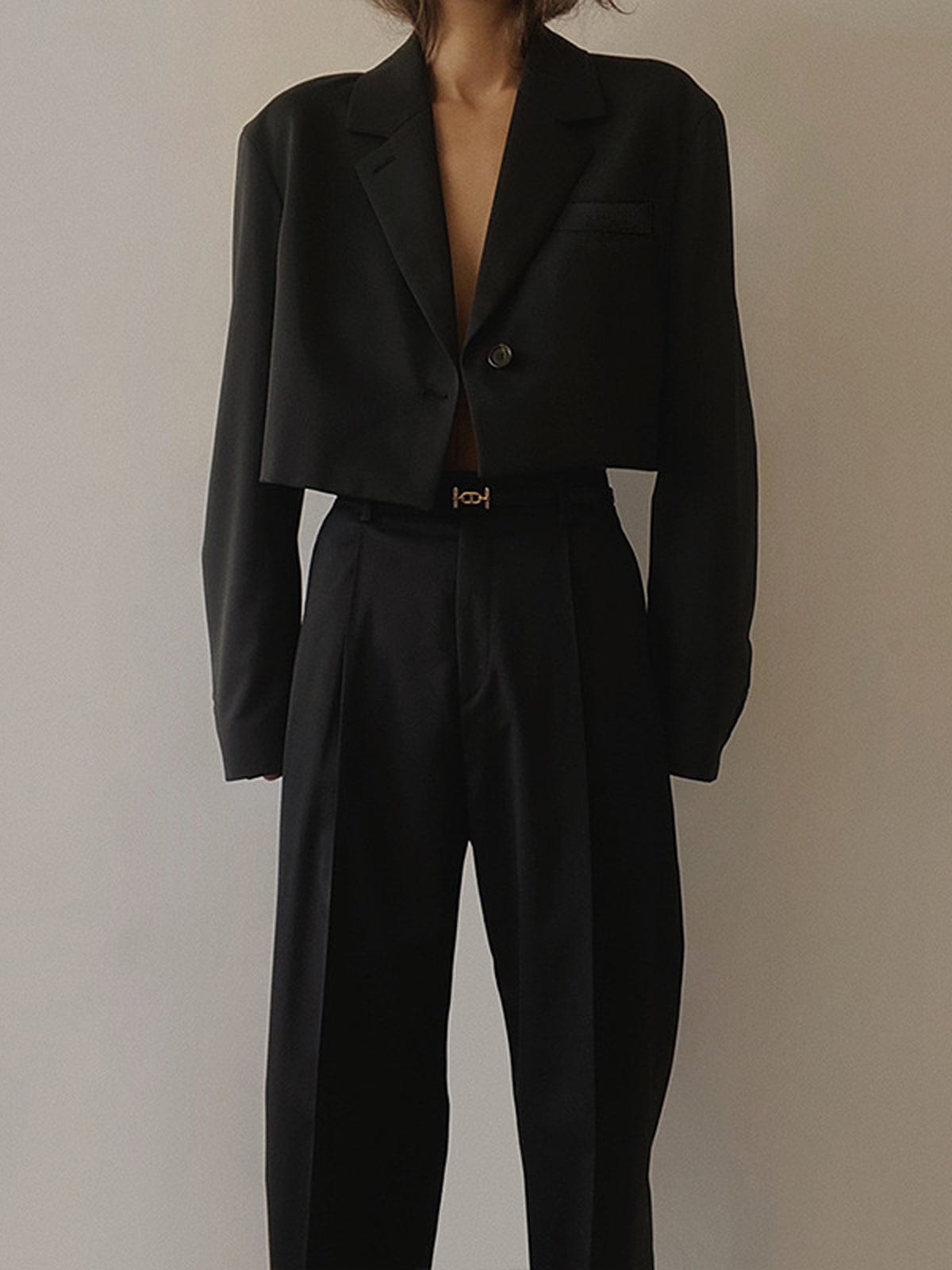 Dames Blazer Zwart Kantoorjasje Kort Modieus Design - StudioMarella