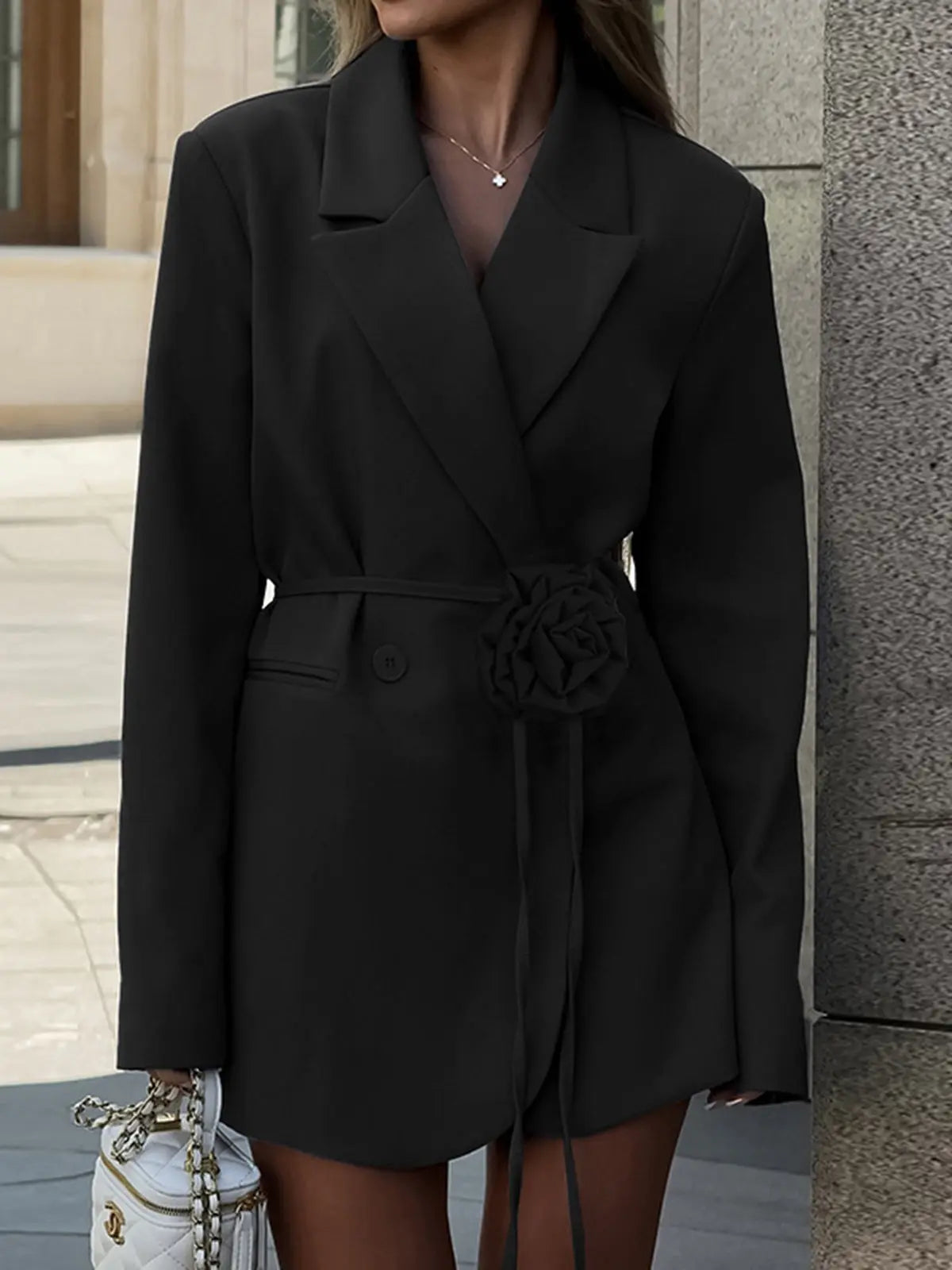 Dames Blazer met Tailleband en Rood Accent - StudioMarella