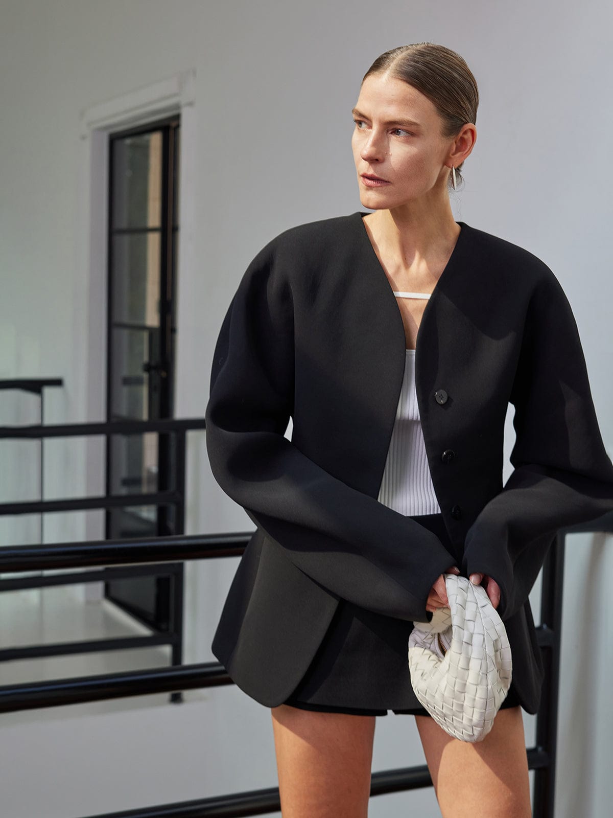Elegante Knoopblazer voor Dames Minimalistisch Design - StudioMarella