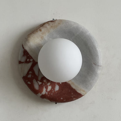 Ronde Design Wandlamp Met Marmeren Achterplaat En Glazen Bol Voor Hal En Slaapkamer
