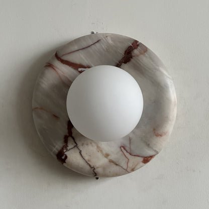 Ronde Design Wandlamp Met Marmeren Achterplaat En Glazen Bol Voor Hal En Slaapkamer