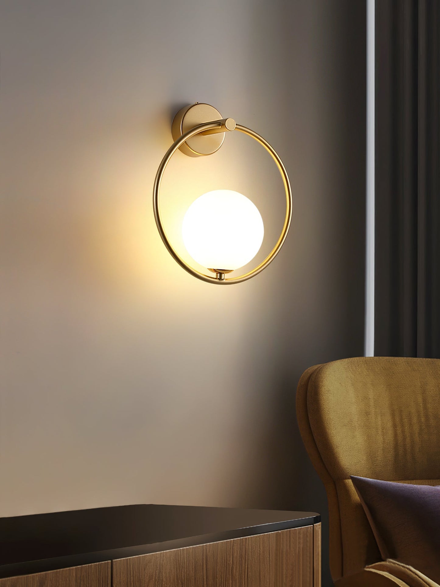 Design Wandlamp Goud Wit Glas Sfeerlicht Modern Interieur Woonaccessoires Stijlvolle Verlichting