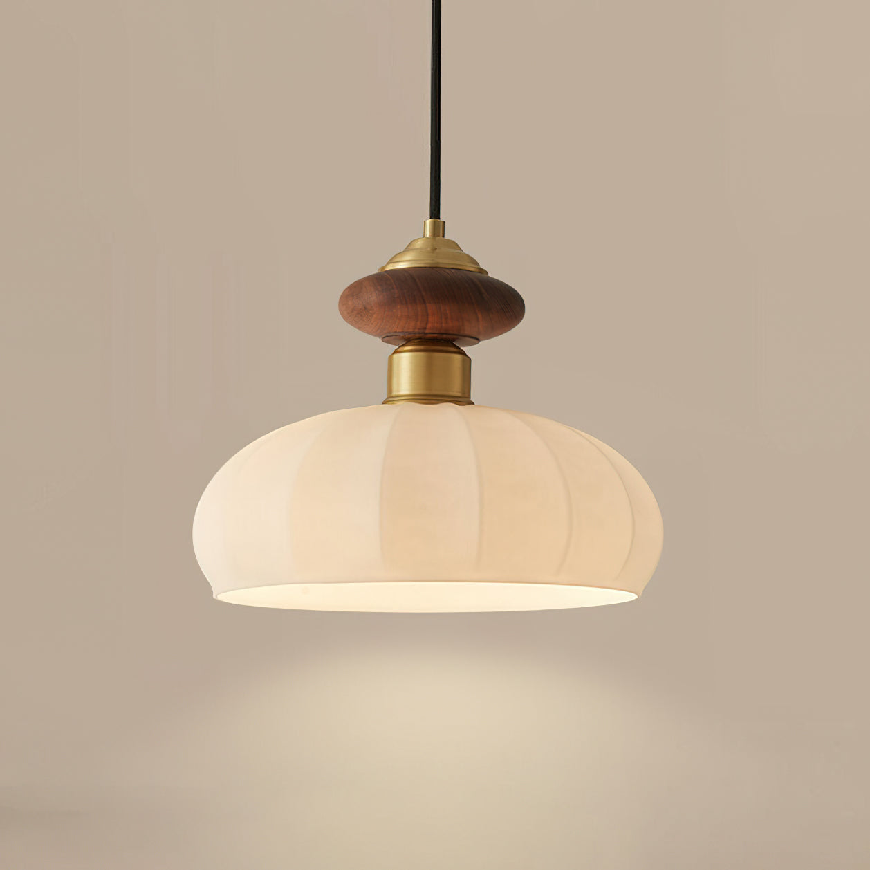 Glazen Hanglamp Bailey met Walnoten Houten Top | Retro Vintage Verlichting Koper Messing | Keukeneiland Eettafel Ontbijthoek | Eetkamer Hanglampen Glas | Skandinavisch Interieur
