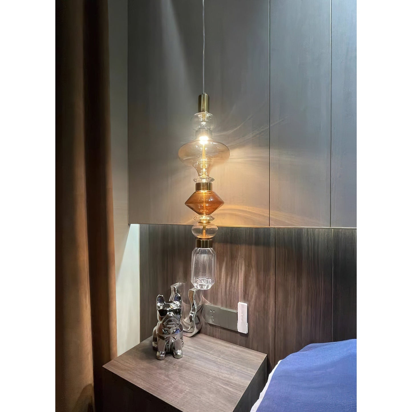 Glazen Hanglamp met Koperen Afwerking en Elegante Bolvorm voor Woonkamer en Eetkamer
