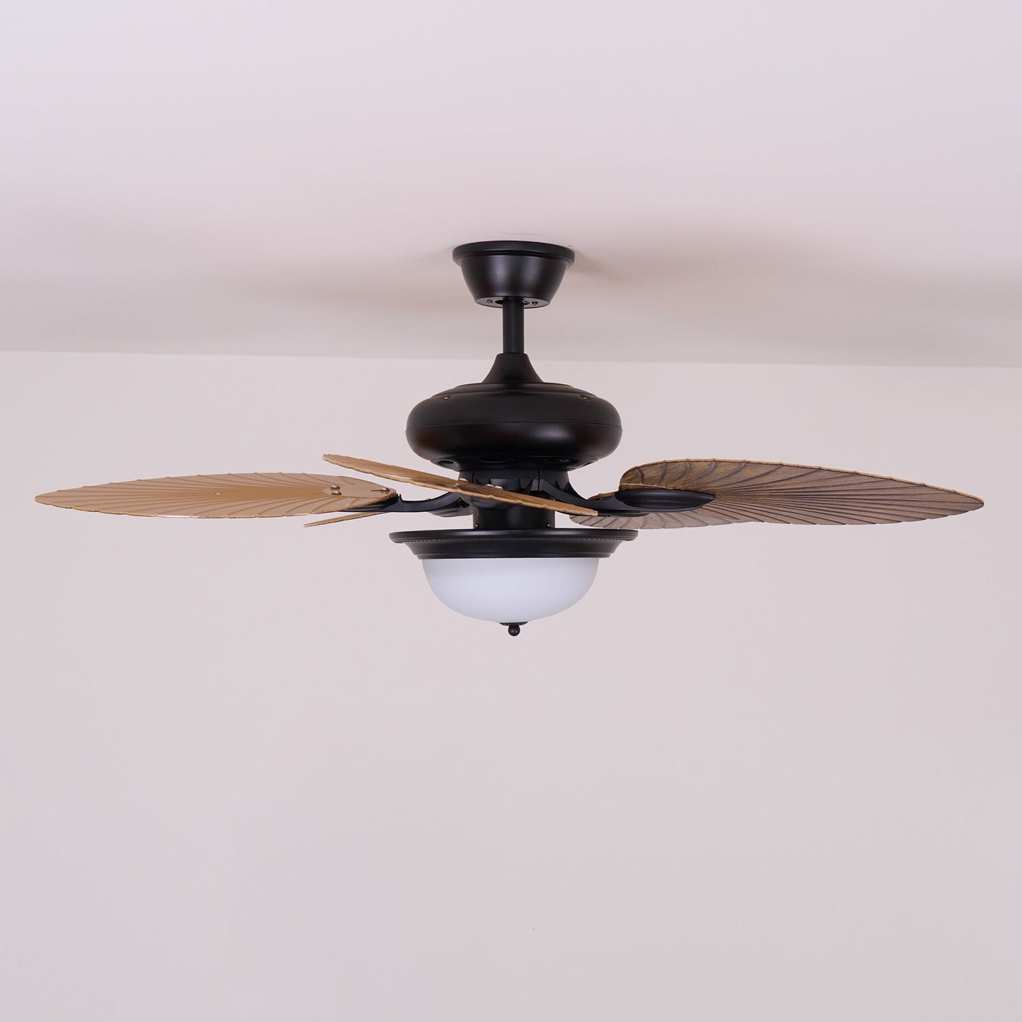 Tropische Houten Plafondventilator met Verlichting – Afstandsbediening 6 Snelheden