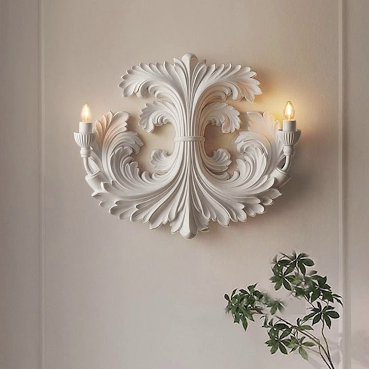 Klassieke Barok Wandlamp Met Florale Gipsdetails En Dubbele Lichtbron Voor Sfeervolle Binnenverlichting