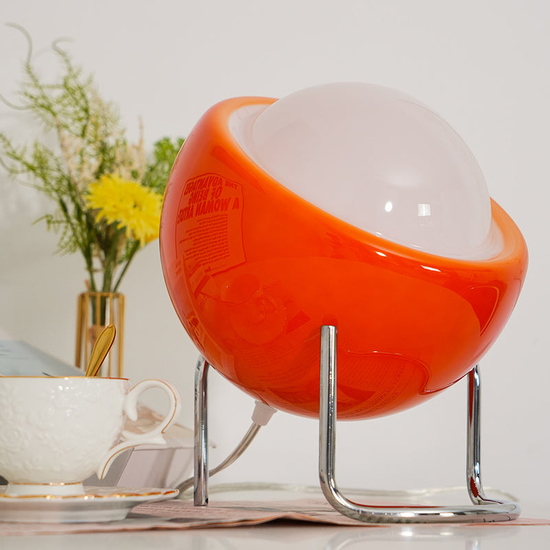 Mid-Century Tafellamp met Gekleurde Glazen Bol en Roestvrij Stalen Voet – Retro Design Verlichting voor Slaapkamer en Woonkamer