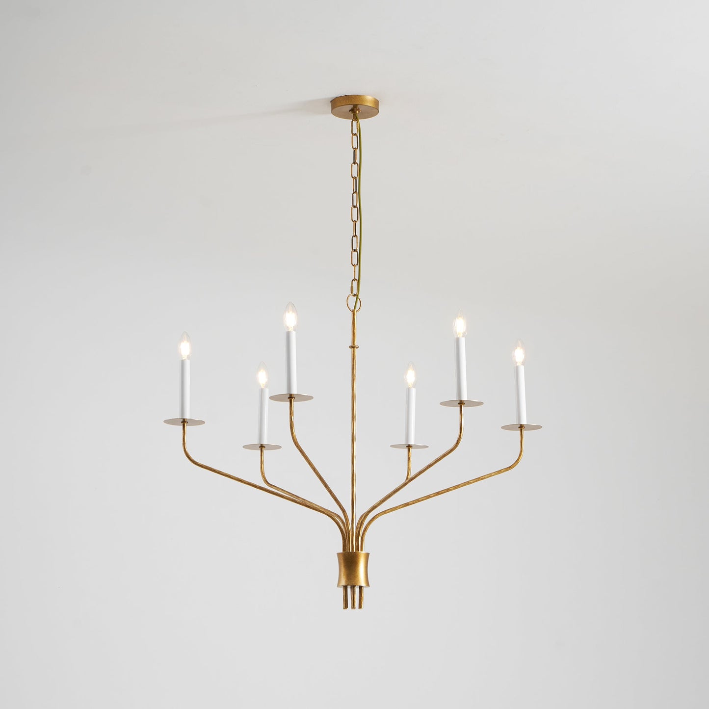 Minimalistische Kroonluchter met Slanke Armen en Kaarsvormige Fittingen – Moderne Design Hanglamp in Messing, Zwart of Nikkel