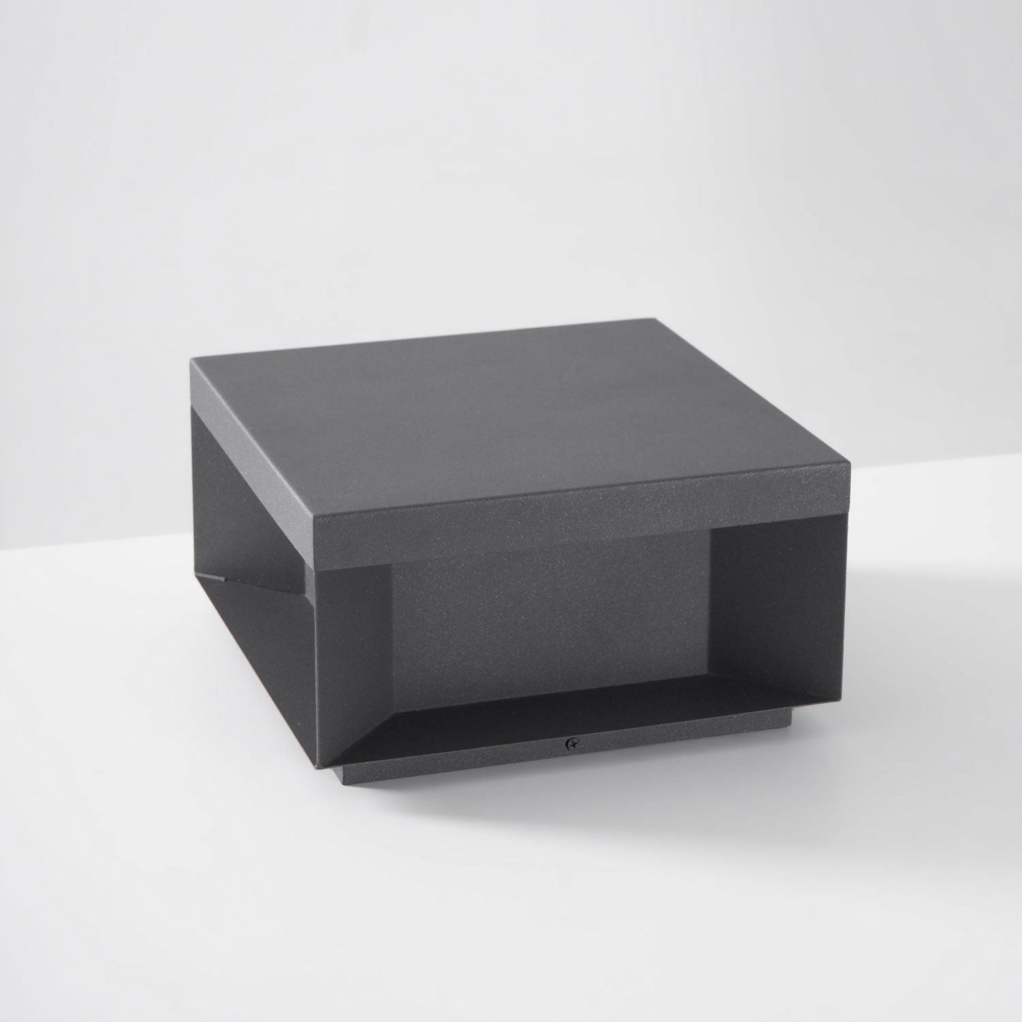 Buiten Tuinlamp Vierkant — Waterdicht IP65 Sokkel Verlichting Zwart Metaal & Matglas — 20×20×10 cm / 30×30×15 cm / 40×40×20 cm / 50×50×35 cm — Solarpaneel of Netaansluiting — 3000K/4000K/6000K — Oprit, Terras, Pad & Hek