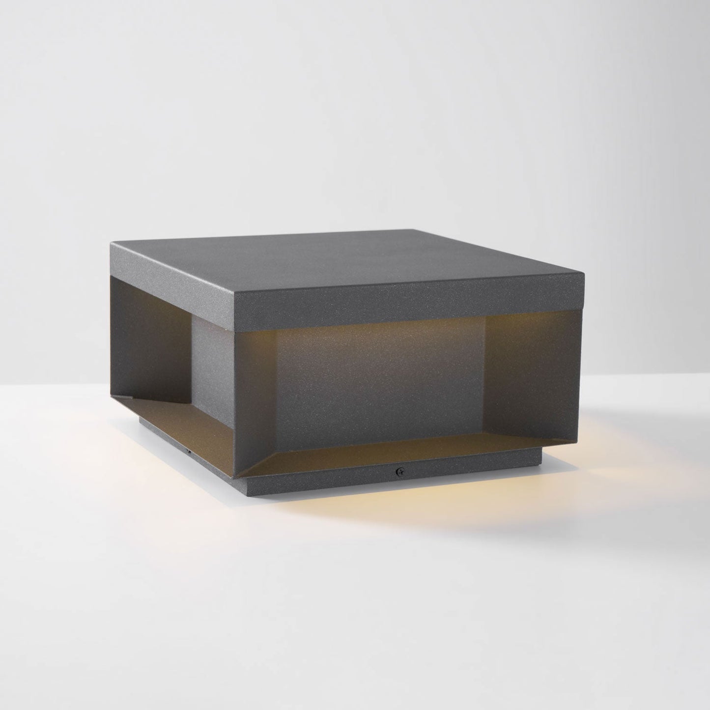 Buiten Tuinlamp Vierkant — Waterdicht IP65 Sokkel Verlichting Zwart Metaal & Matglas — 20×20×10 cm / 30×30×15 cm / 40×40×20 cm / 50×50×35 cm — Solarpaneel of Netaansluiting — 3000K/4000K/6000K — Oprit, Terras, Pad & Hek