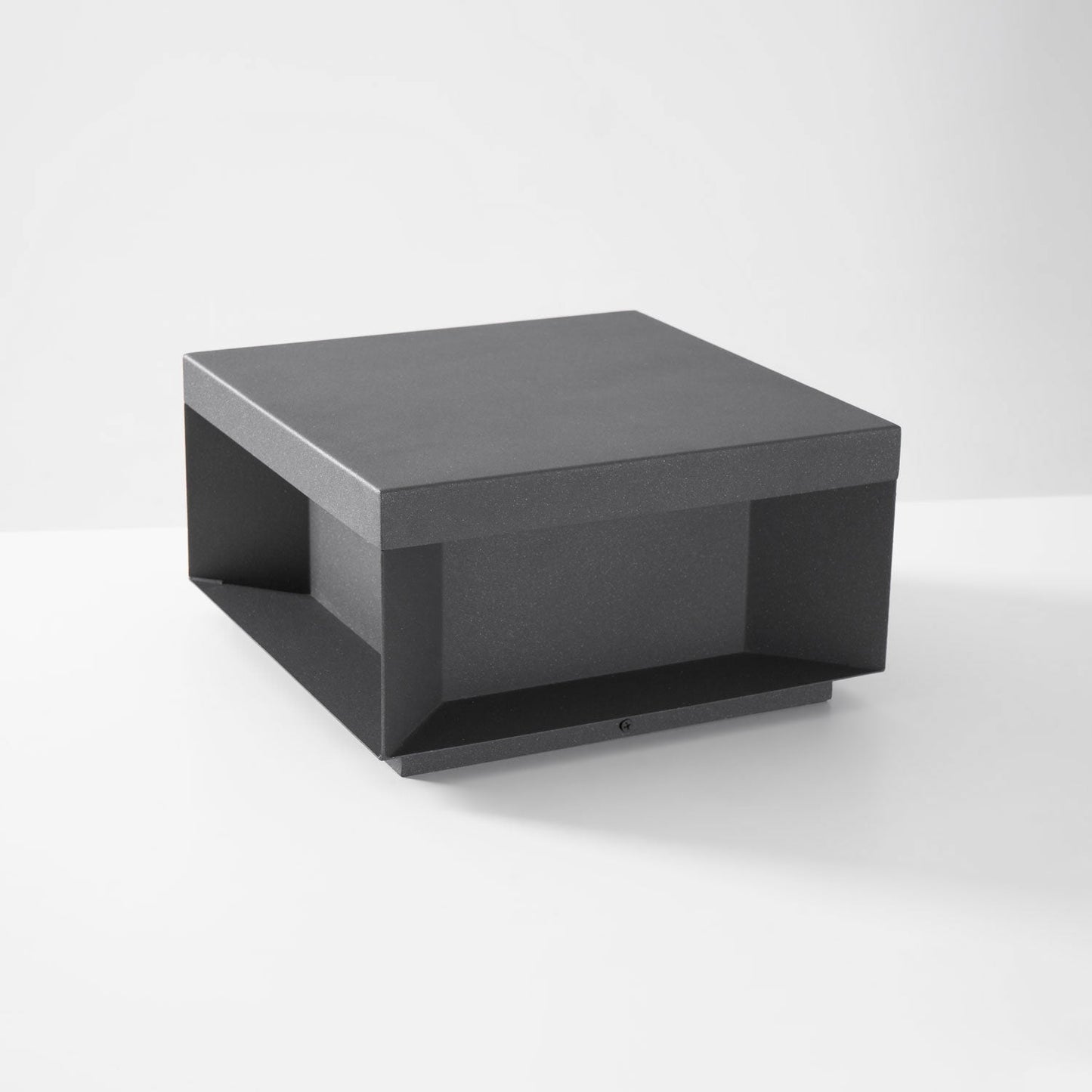 Buiten Tuinlamp Vierkant — Waterdicht IP65 Sokkel Verlichting Zwart Metaal & Matglas — 20×20×10 cm / 30×30×15 cm / 40×40×20 cm / 50×50×35 cm — Solarpaneel of Netaansluiting — 3000K/4000K/6000K — Oprit, Terras, Pad & Hek