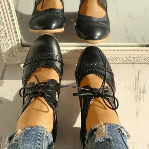 Sandaal met Riemen en Hak Larissa Stijlvol Vintage Look