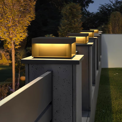 Buiten Tuinlamp Vierkant — Waterdicht IP65 Sokkel Verlichting Zwart Metaal & Matglas — 20×20×10 cm / 30×30×15 cm / 40×40×20 cm / 50×50×35 cm — Solarpaneel of Netaansluiting — 3000K/4000K/6000K — Oprit, Terras, Pad & Hek