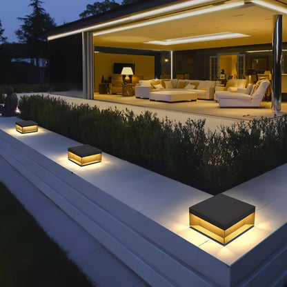 Buiten Tuinlamp Vierkant — Waterdicht IP65 Sokkel Verlichting Zwart Metaal & Matglas — 20×20×10 cm / 30×30×15 cm / 40×40×20 cm / 50×50×35 cm — Solarpaneel of Netaansluiting — 3000K/4000K/6000K — Oprit, Terras, Pad & Hek