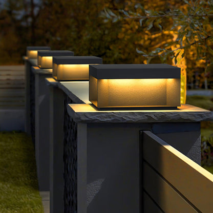Buiten Tuinlamp Vierkant — Waterdicht IP65 Sokkel Verlichting Zwart Metaal & Matglas — 20×20×10 cm / 30×30×15 cm / 40×40×20 cm / 50×50×35 cm — Solarpaneel of Netaansluiting — 3000K/4000K/6000K — Oprit, Terras, Pad & Hek