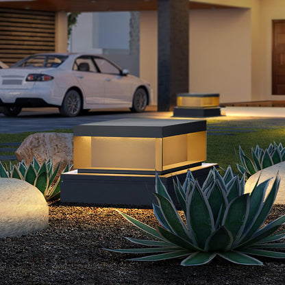 Buiten Tuinlamp Vierkant — Waterdicht IP65 Sokkel Verlichting Zwart Metaal & Matglas — 20×20×10 cm / 30×30×15 cm / 40×40×20 cm / 50×50×35 cm — Solarpaneel of Netaansluiting — 3000K/4000K/6000K — Oprit, Terras, Pad & Hek
