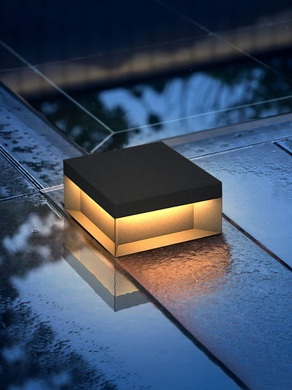 Buiten Tuinlamp Vierkant — Waterdicht IP65 Sokkel Verlichting Zwart Metaal & Matglas — 20×20×10 cm / 30×30×15 cm / 40×40×20 cm / 50×50×35 cm — Solarpaneel of Netaansluiting — 3000K/4000K/6000K — Oprit, Terras, Pad & Hek