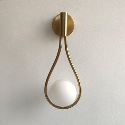Moderne Wandlamp met Scandinavische Uitstraling - Zwart & Goud - Sfeervol Licht voor Elke Ruimte