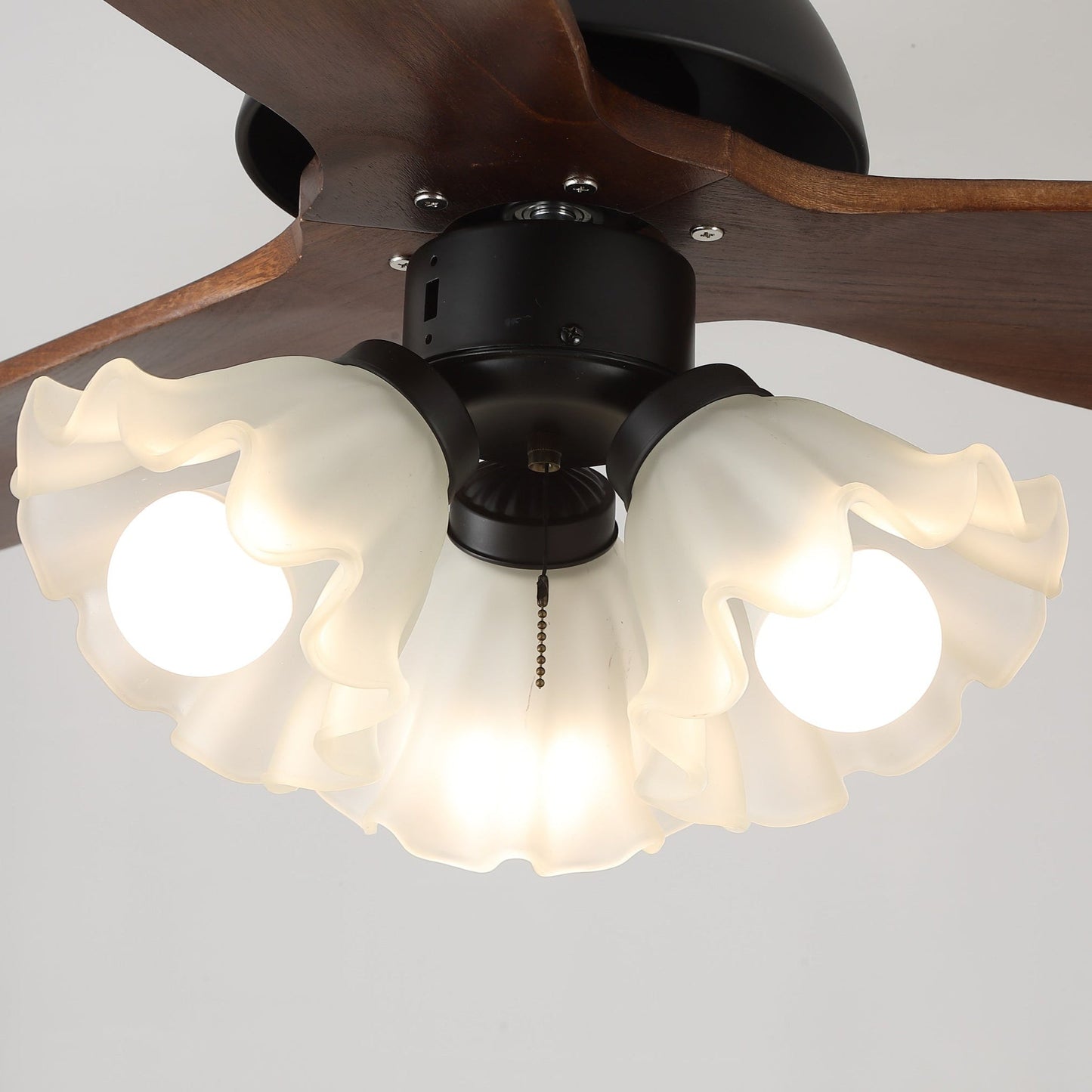 Plafondventilator met Verlichting – Scandinavische Ventilator met Lamp – Houten Bladen en LED-Verlichting