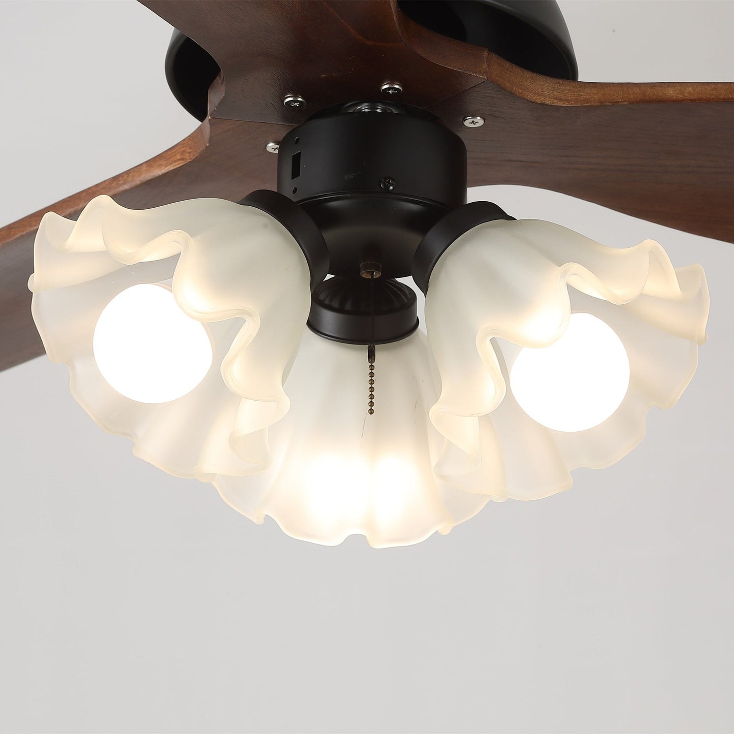 Plafondventilator met Verlichting – Scandinavische Ventilator met Lamp – Houten Bladen en LED-Verlichting
