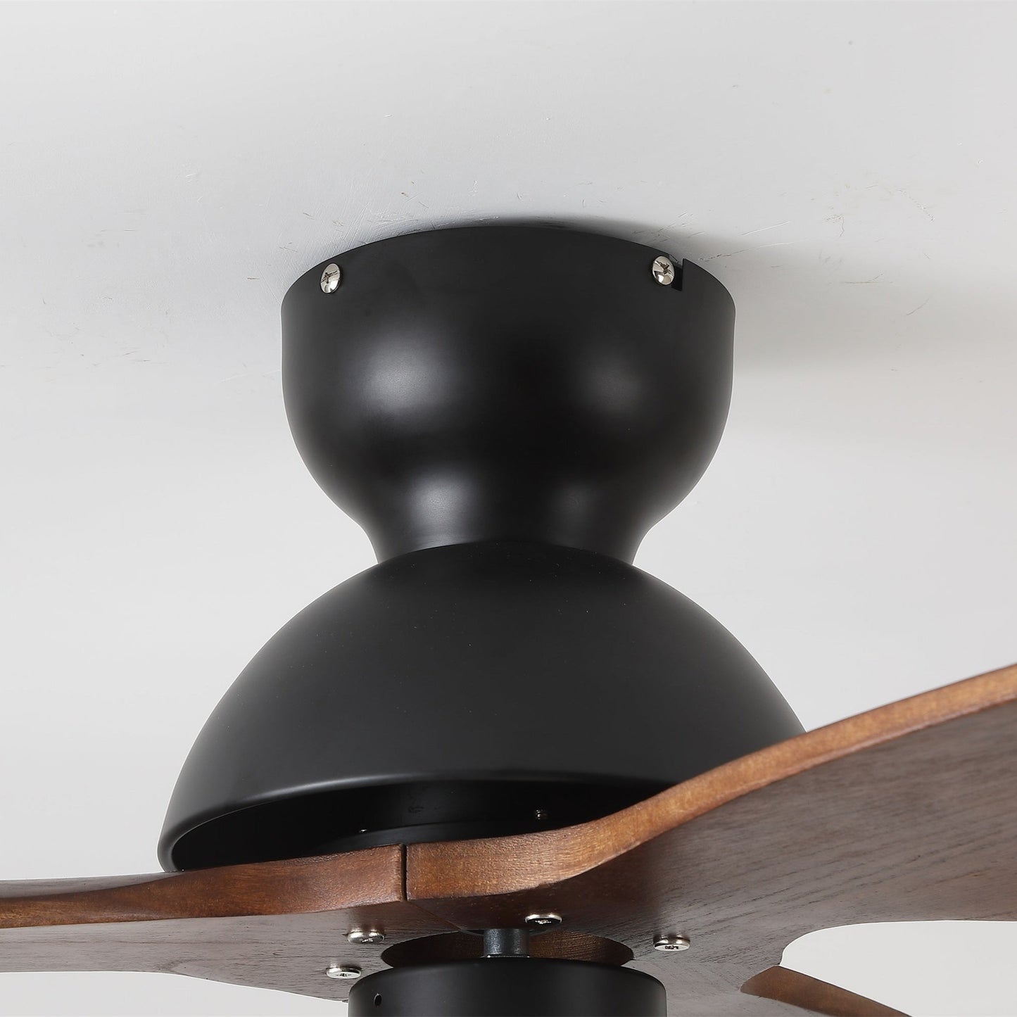Plafondventilator met Verlichting – Scandinavische Ventilator met Lamp – Houten Bladen en LED-Verlichting