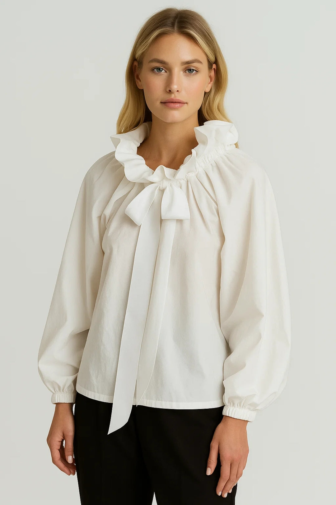 Vrouwelijke Blouse met Strik en Ruches - StudioMarella
