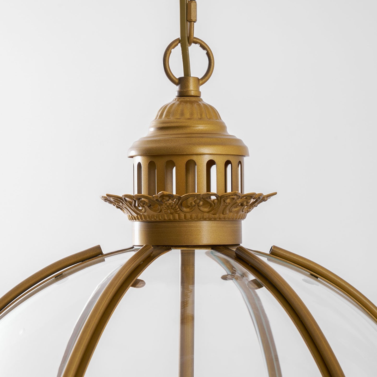 Barok Hanglamp met Glazen Kappen en Gouden Afwerking – Luxe Design Kroonluchter 3-Lichts