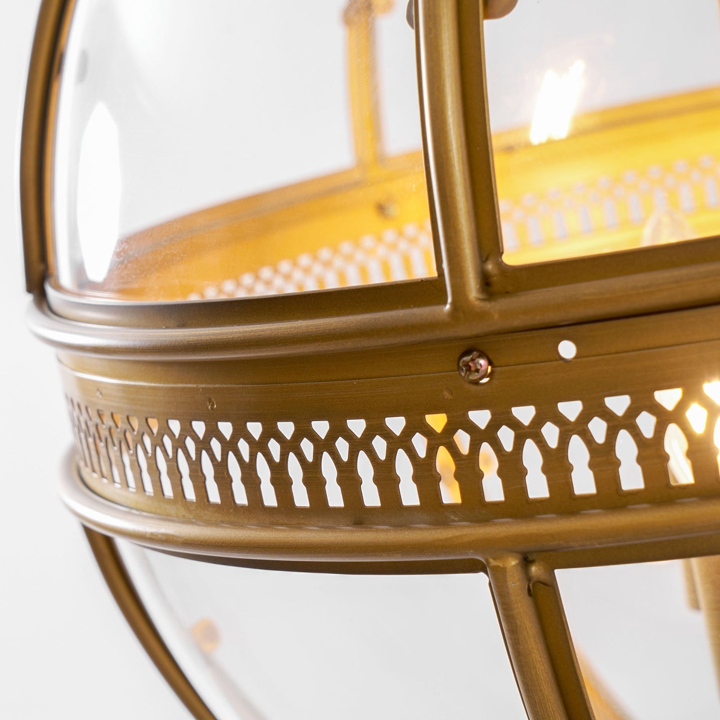 Barok Hanglamp met Glazen Kappen en Gouden Afwerking – Luxe Design Kroonluchter 3-Lichts
