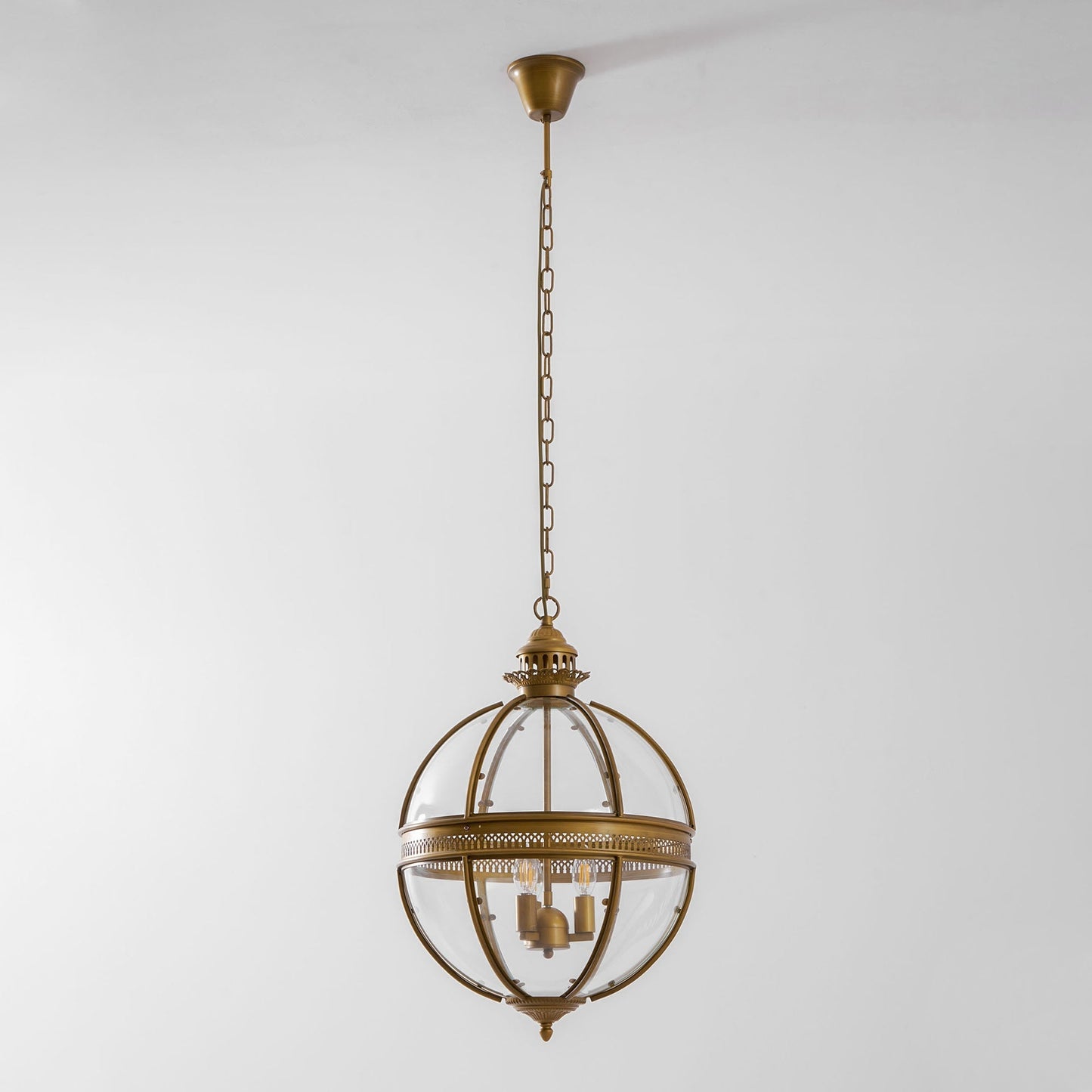 Barok Hanglamp met Glazen Kappen en Gouden Afwerking – Luxe Design Kroonluchter 3-Lichts