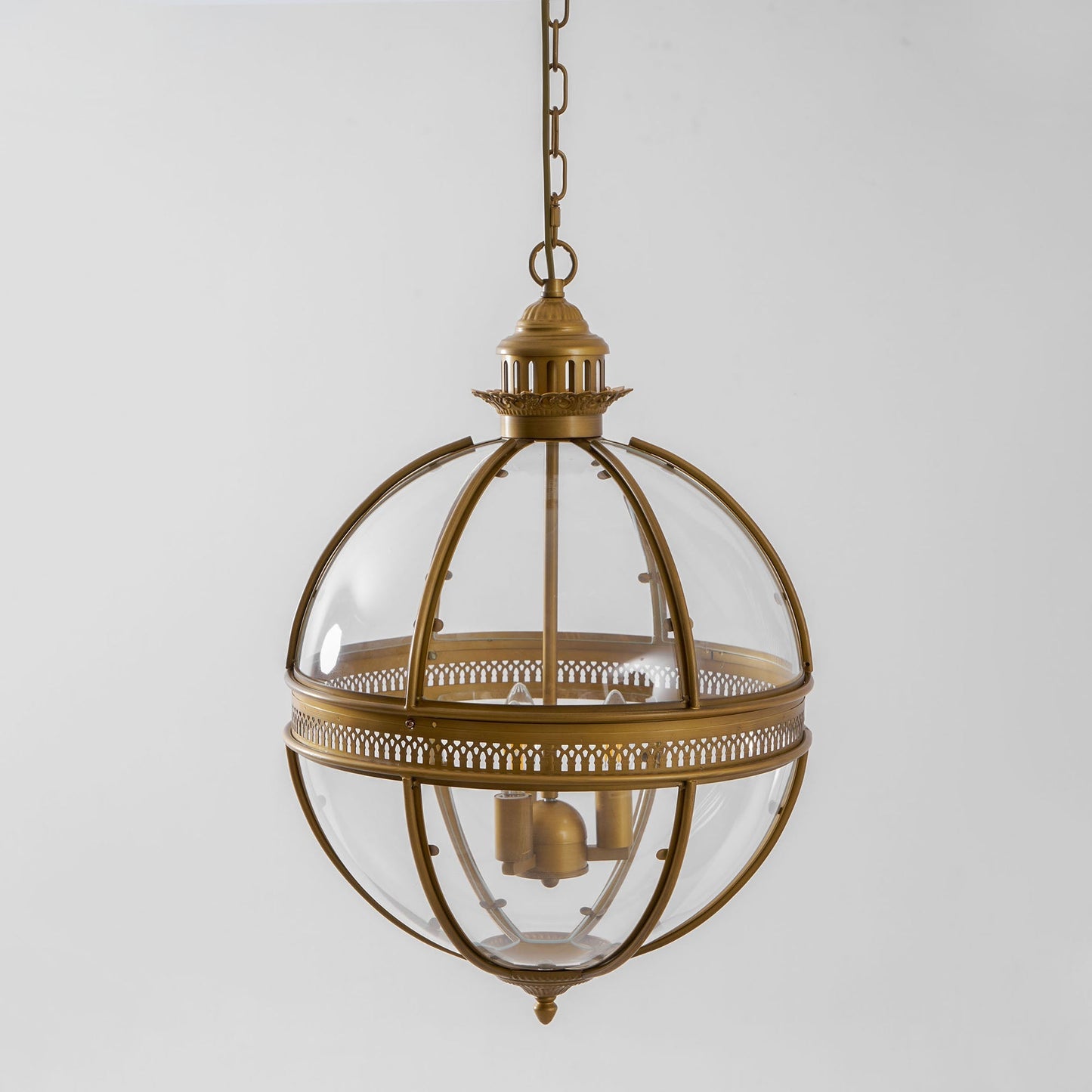 Barok Hanglamp met Glazen Kappen en Gouden Afwerking – Luxe Design Kroonluchter 3-Lichts
