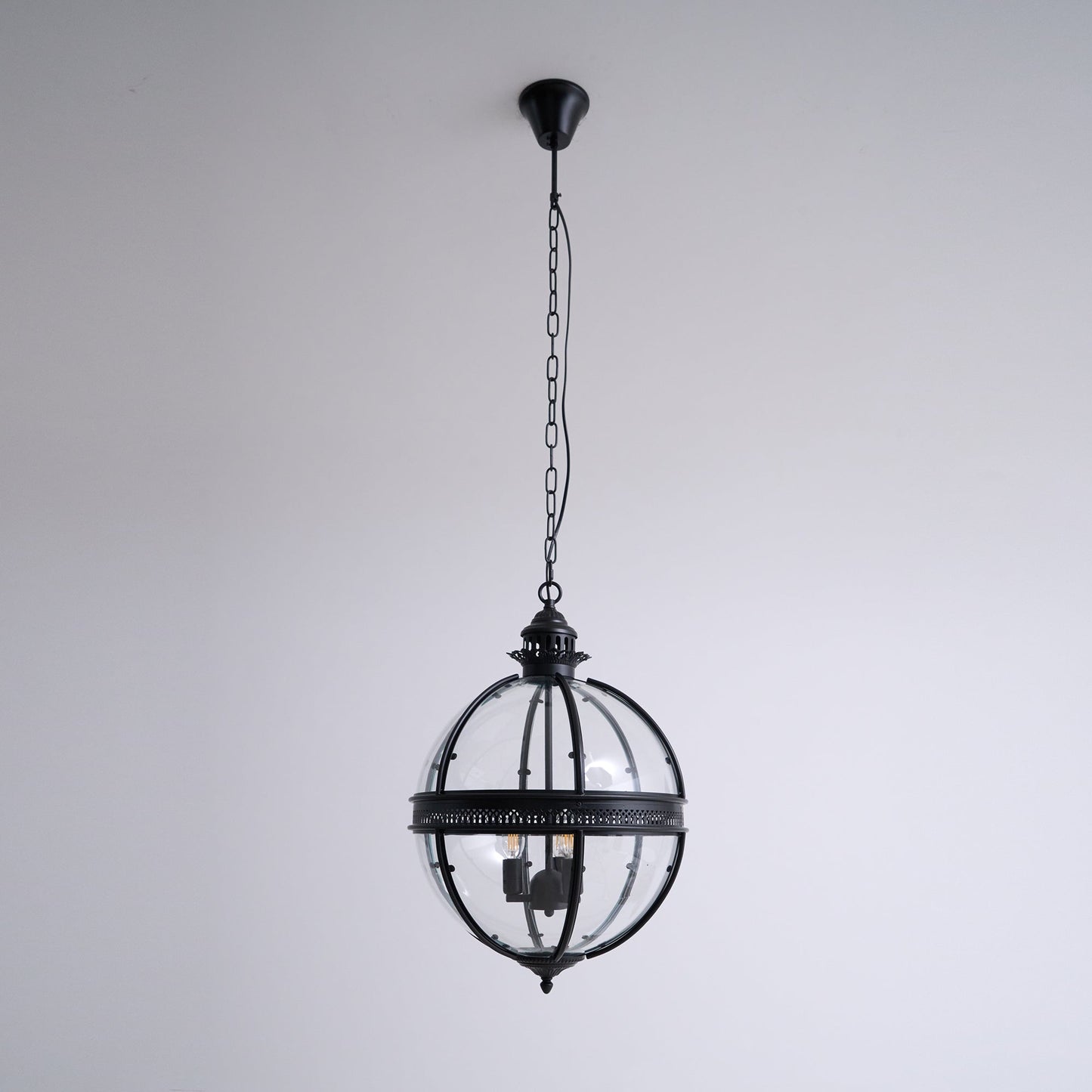 Barok Hanglamp met Glazen Kappen en Gouden Afwerking – Luxe Design Kroonluchter 3-Lichts