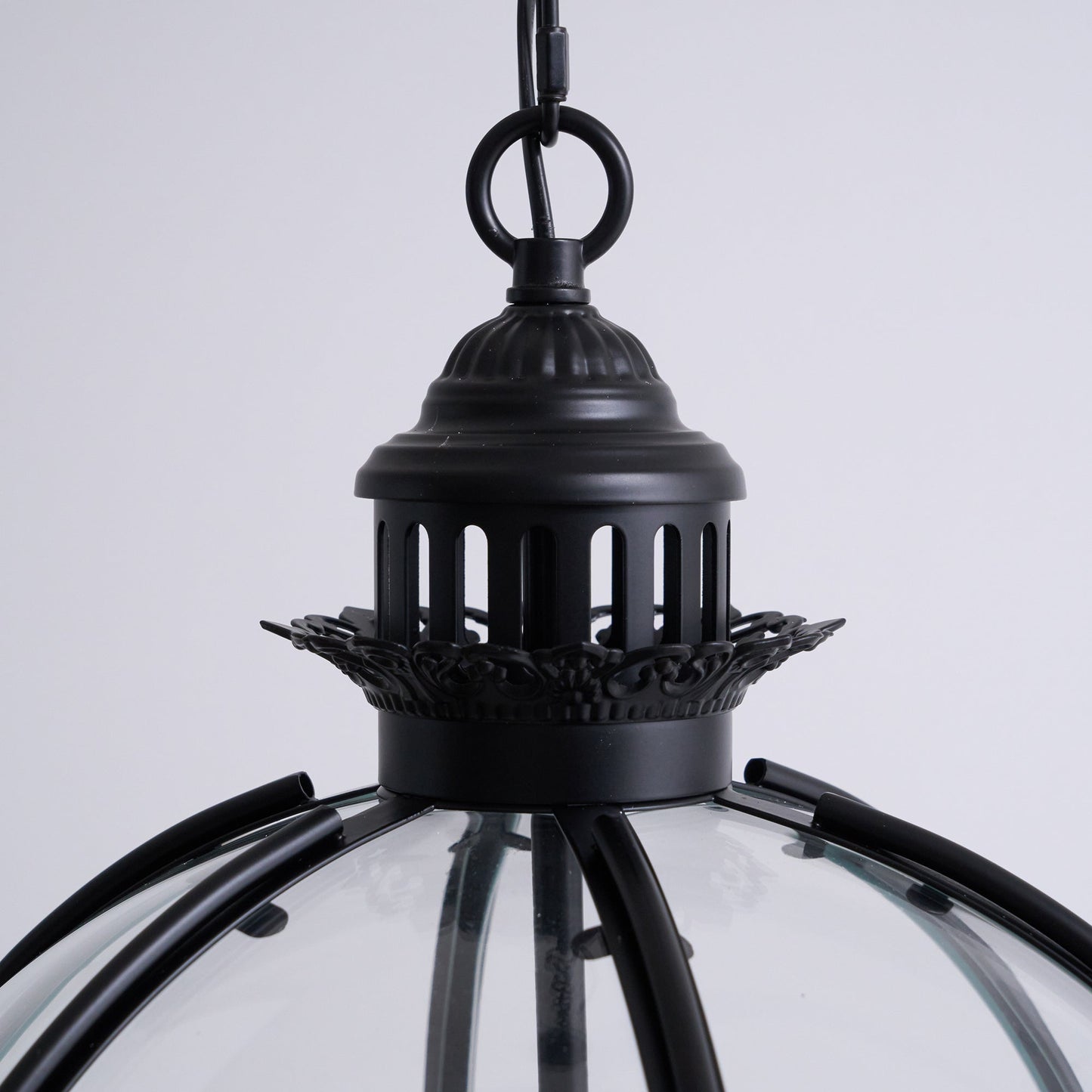 Barok Hanglamp met Glazen Kappen en Gouden Afwerking – Luxe Design Kroonluchter 3-Lichts