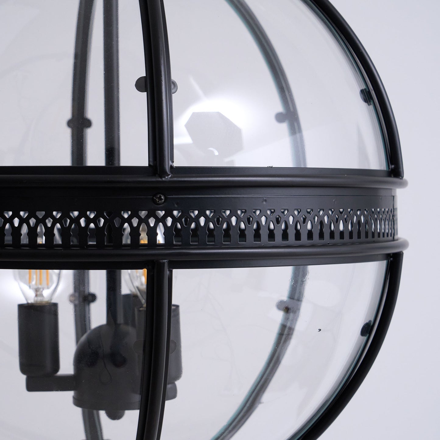 Barok Hanglamp met Glazen Kappen en Gouden Afwerking – Luxe Design Kroonluchter 3-Lichts