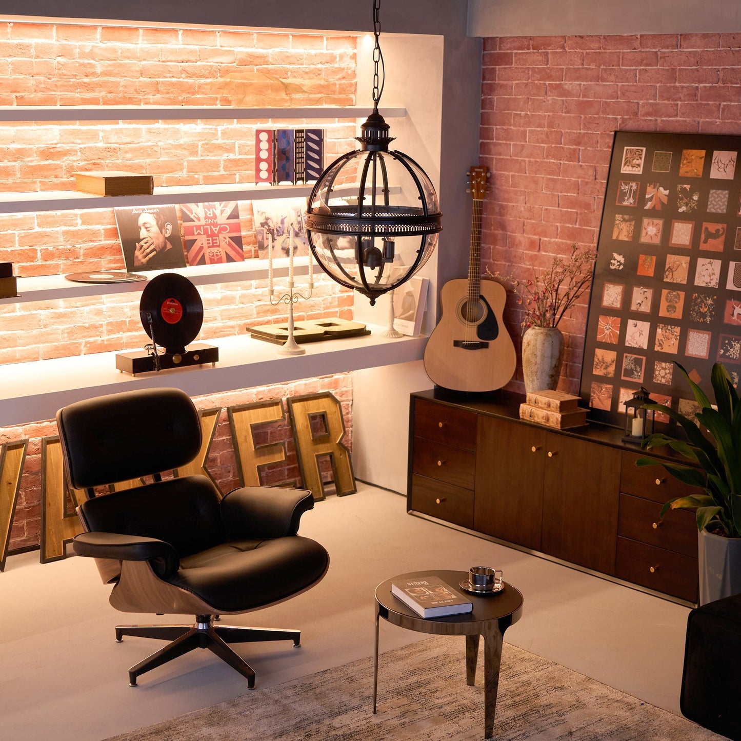 Barok Hanglamp met Glazen Kappen en Gouden Afwerking – Luxe Design Kroonluchter 3-Lichts