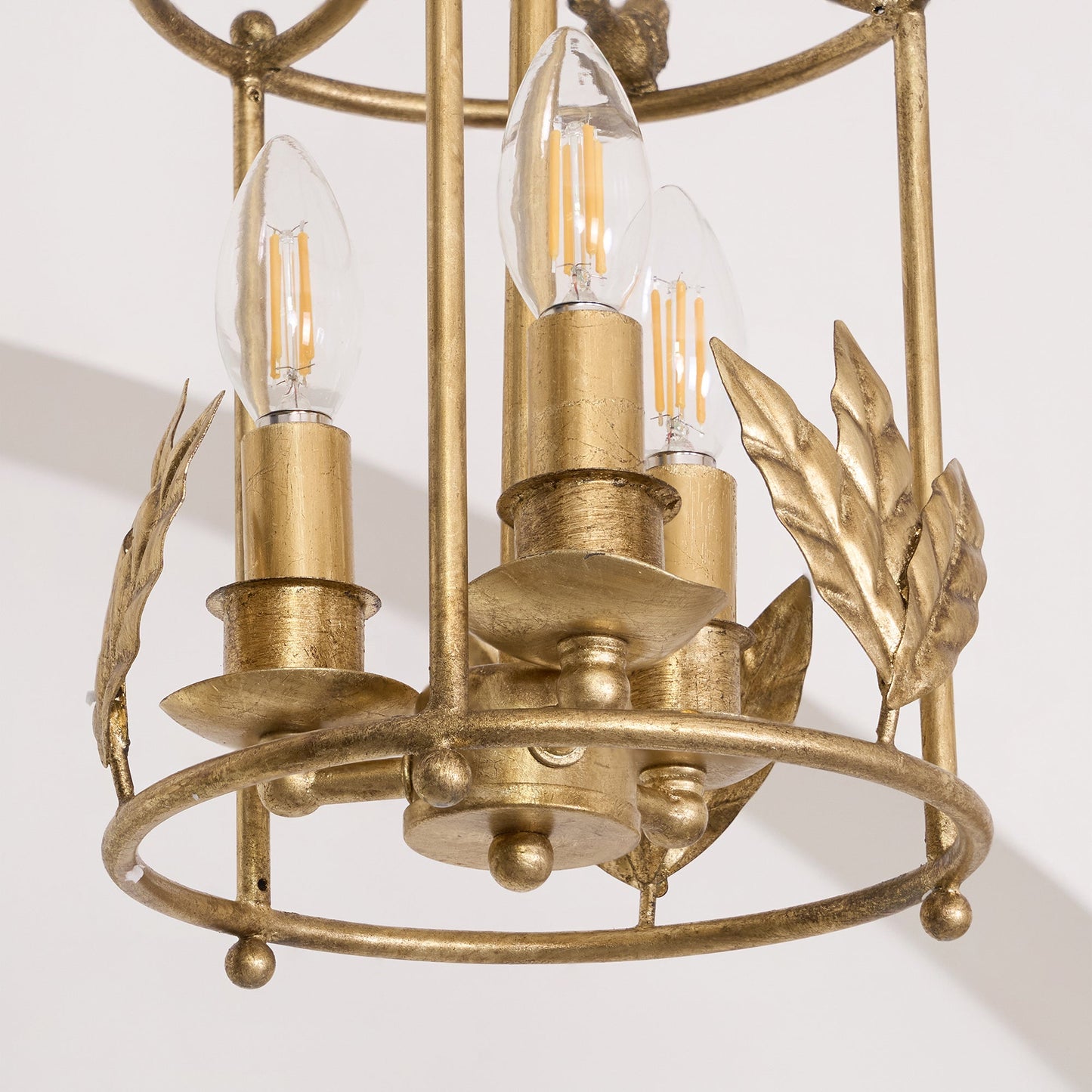 Barok Lantaarn Hanglamp met Vogel- en Bladdetails – Klassieke 3-Lichts Plafondlamp in Goud of Brons