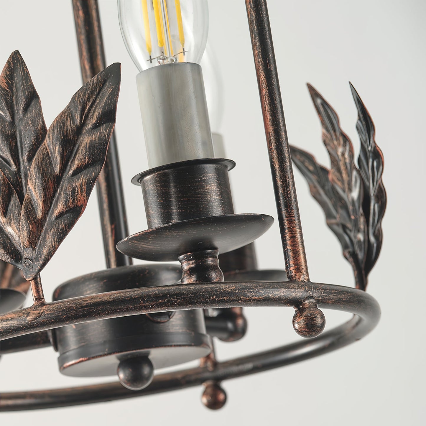Barok Lantaarn Hanglamp met Vogel- en Bladdetails – Klassieke 3-Lichts Plafondlamp in Goud of Brons
