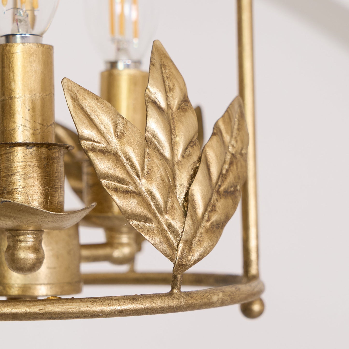 Barok Lantaarn Hanglamp met Vogel- en Bladdetails – Klassieke 3-Lichts Plafondlamp in Goud of Brons
